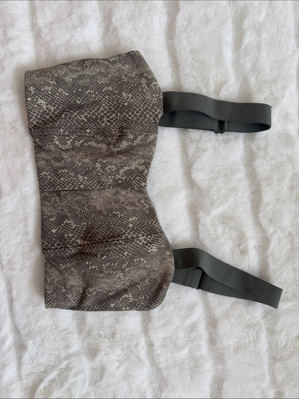 Varley Black Workout Top with Printed Interior Label